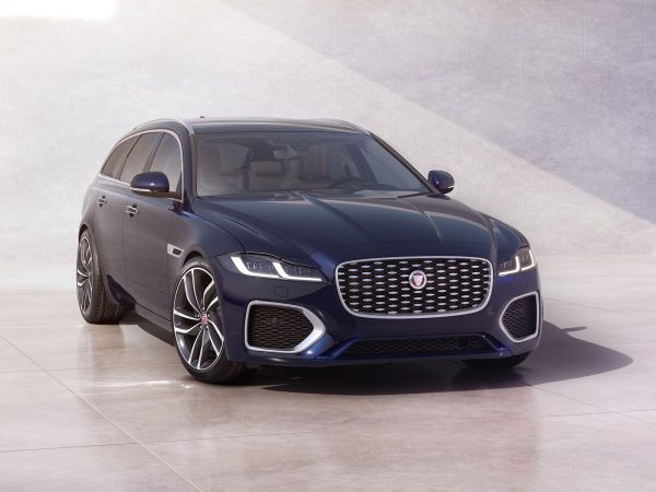 Jaguar XF Sportbreak 2020 01