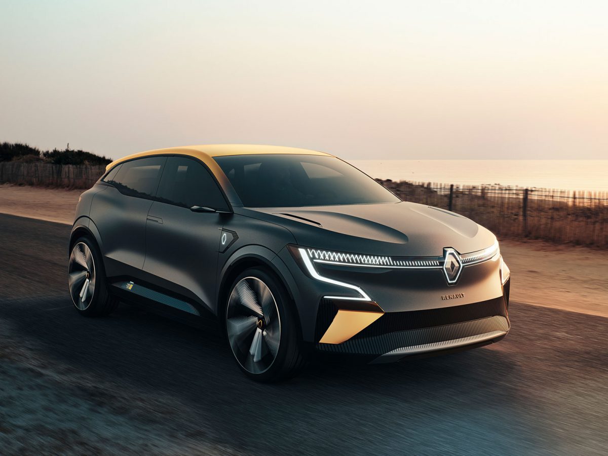 RENAULT MEGANE eVISION 01