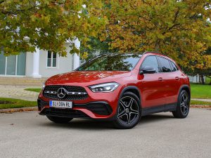 Mercedes GLA Front