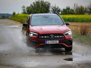 Mercedes GLA Front