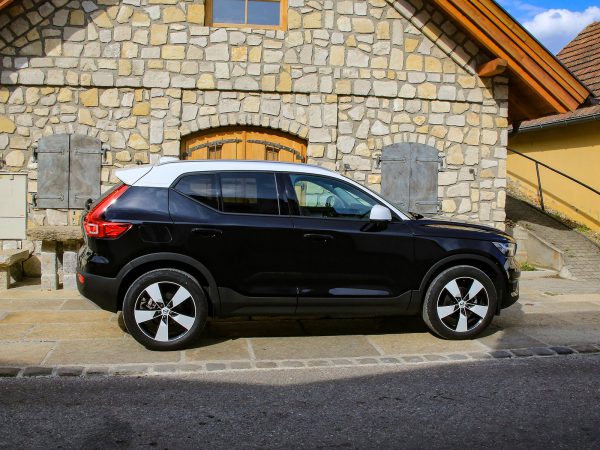 Volvo XC40 T2 Seite