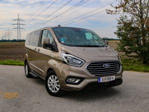 Ford Tourneo Custom PHEV Front