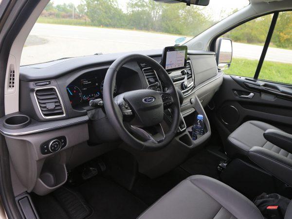 Ford Tourneo Custom PHEV Innen
