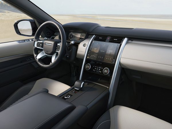LandRover Discovery 2021 04