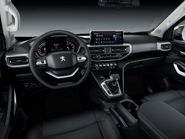 Peugeot Landtrek 2021 02