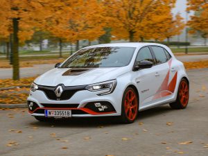 Renault Megane RS Trophy-R Front