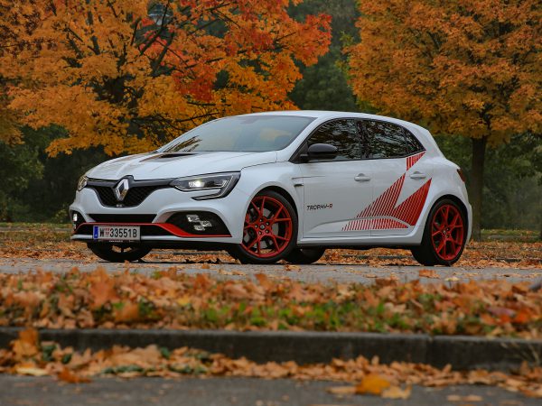 Renault Megane RS Trophy-R Front