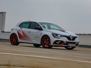 Renault Megane RS Trophy-R Front