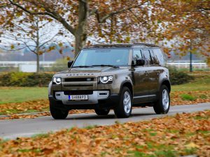 Land Rover Defender 110 SE D240 AWD