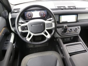 Land Rover Defender 110 SE D240 AWD