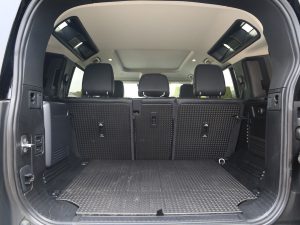 Land Rover Defender 110 SE D240 AWD