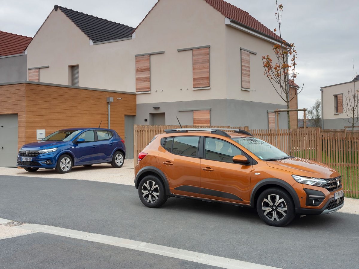 2020 New Dacia SANDERO and New Dacia SANDERO STEPWAY tests drive