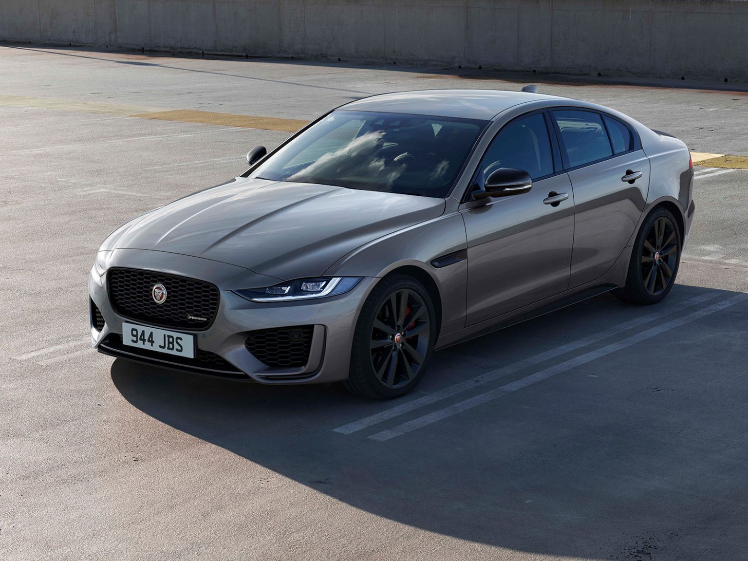 Sondermodell Jaguar XE RDynamic Black AutoGuru.at