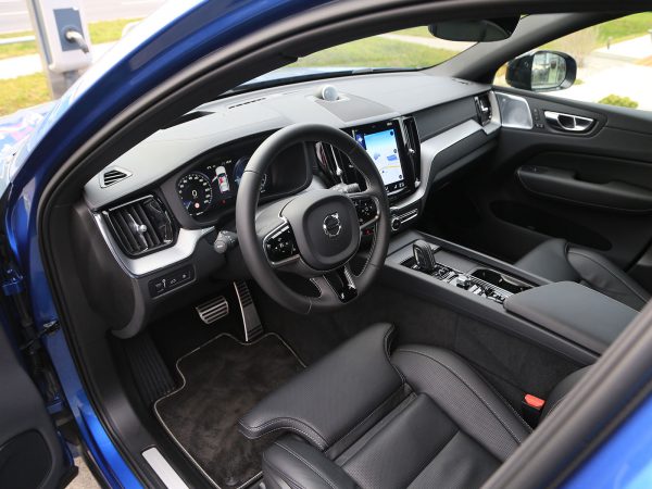 Volvo XC60 T66 AWD Recharge R-Design