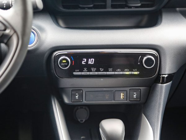 Toyota Yaris 1,5 Hybrid Design