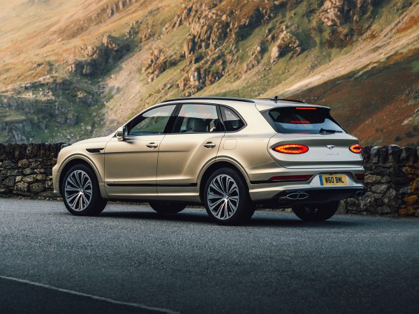 Bentley Bentayga Hybrid 2021 06