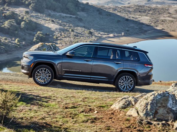 Jeep Grand Cherokee 2021 03