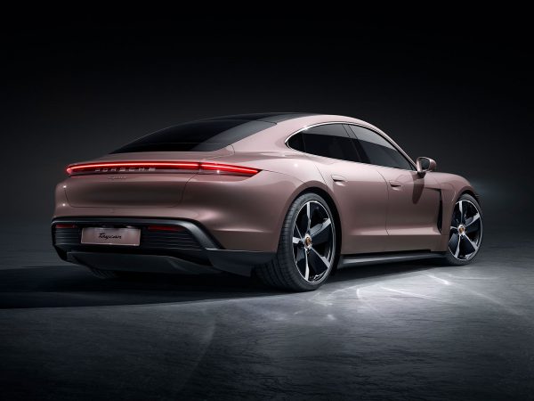Porsche Tacan 02