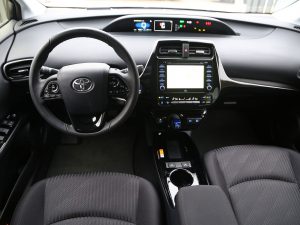 Toyota Prius 1,8 Hybrid E-four Lounge