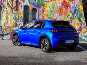 Peugeot e-208 GT