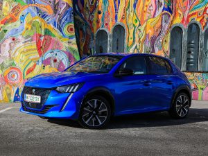 Peugeot e-208 GT