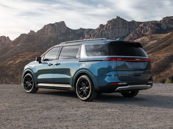 Kia Carnival 2021 02