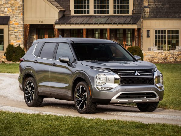 Mitsubishi Outlander 2021 09