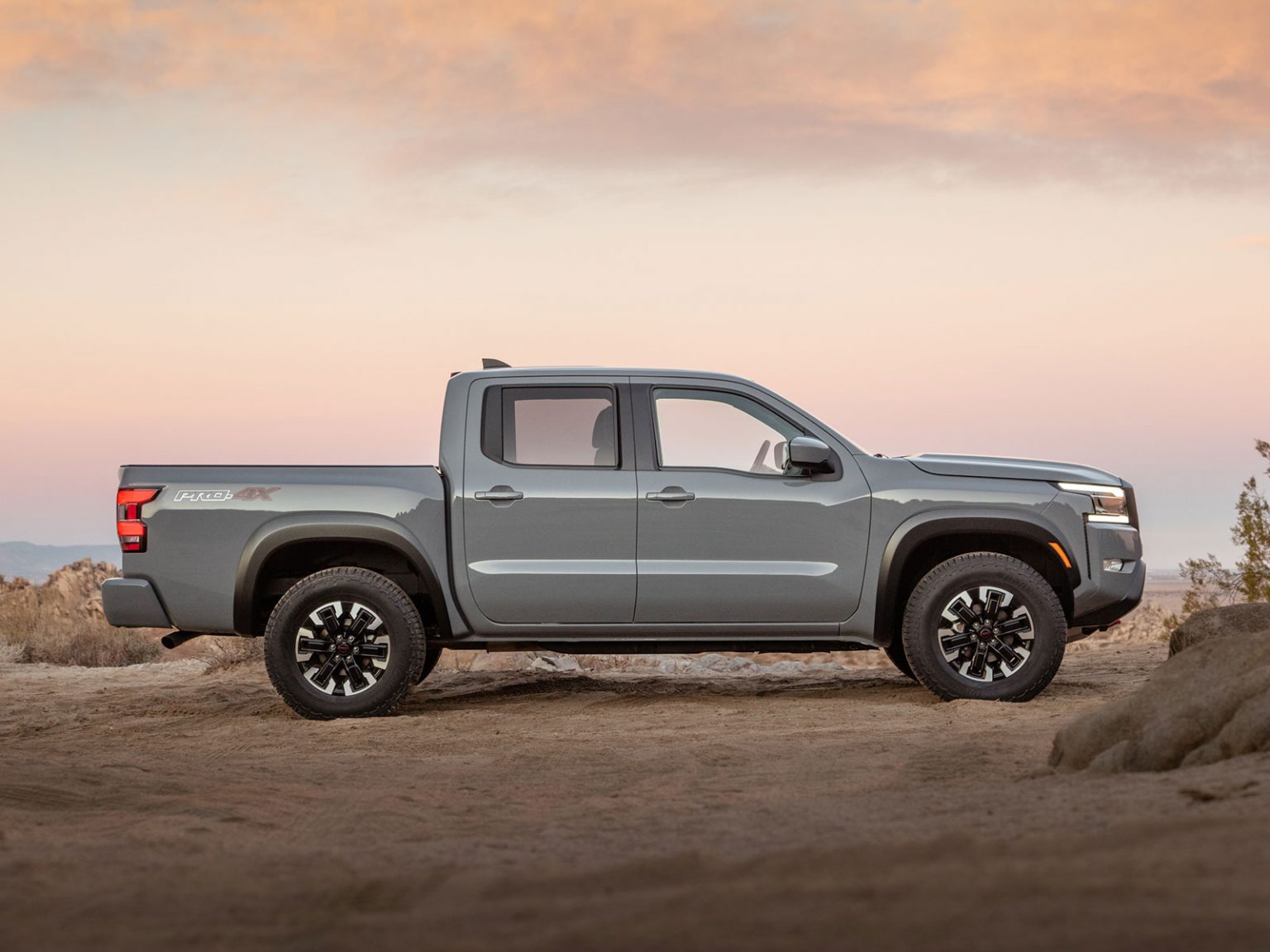 Nissan_Frontier_2021_03 - AutoGuru.at