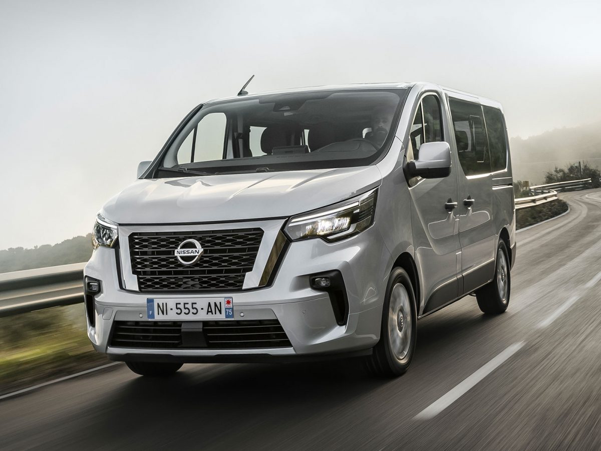 Nissan NV300 Combi 2021 02