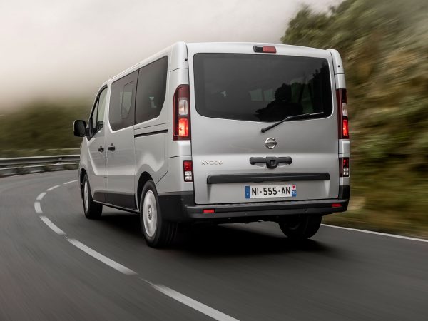 Nissan NV300 Combi 2021 03