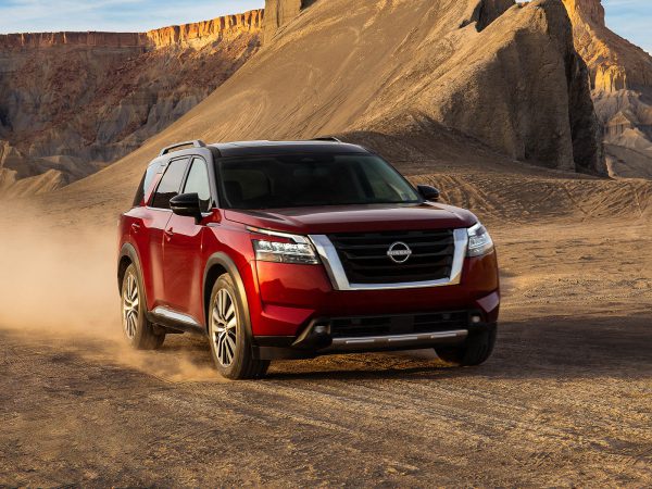 Nissan Pathfinder 2021 01