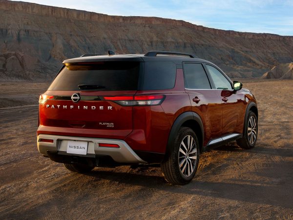 Nissan Pathfinder 2021 02