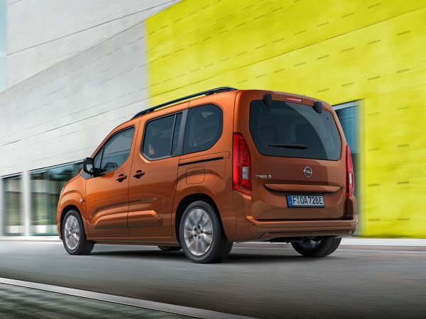 Opel Combo e Life 2021 02