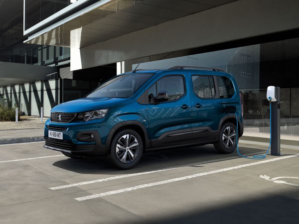 Peugeot e Rifter 2021 01