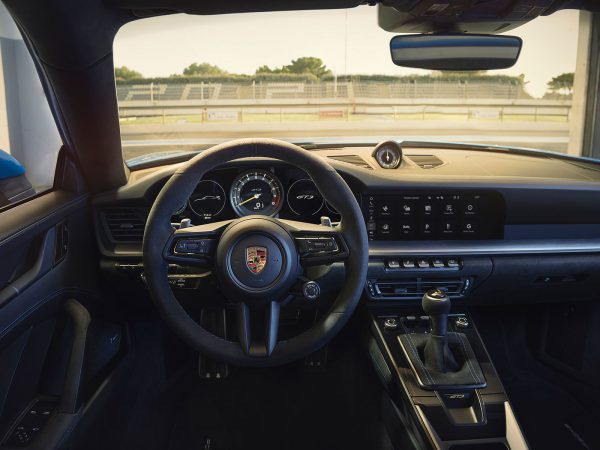 Porsche 911 GT3 2021 03