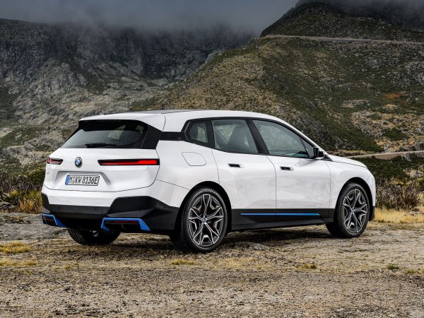 BMW iX 2021 02