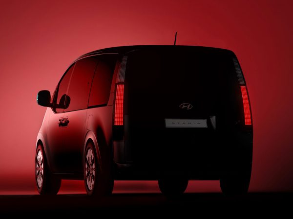 Hyundai Staria 2021 02