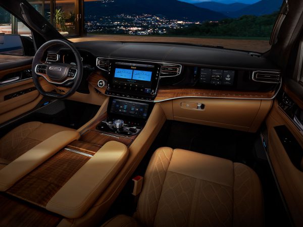 Jeep Grand Wagoneer 2021 01