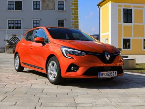 Renault Clio Intens E-TECH 140