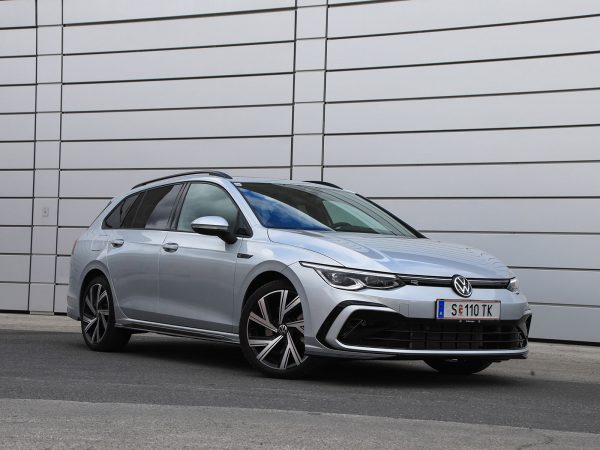 VW Golf Variant R-Line TDI DSG