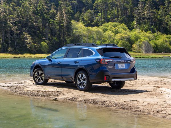 Subaru Outback 2021 02