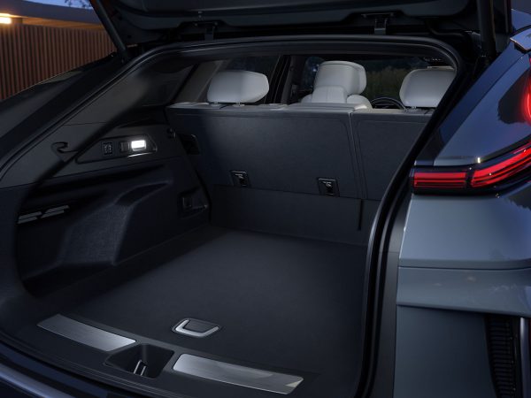 Cadillac Lyriq 2021 05