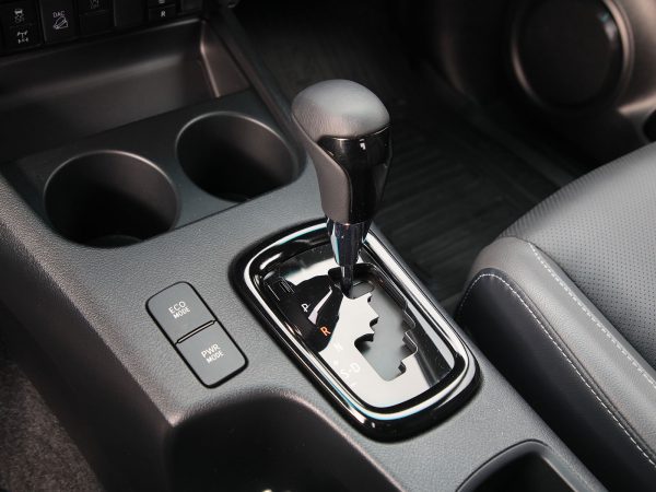 Toyota Hilux 2,8D-4D DC 4WD Invincible AT