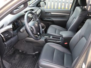 Toyota Hilux 2,8D-4D DC 4WD Invincible AT