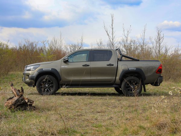 Toyota Hilux 2,8D-4D DC 4WD Invincible AT