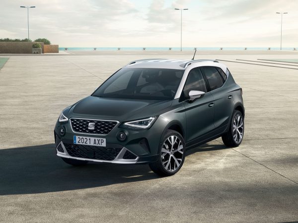 Seat Arona 2021 01