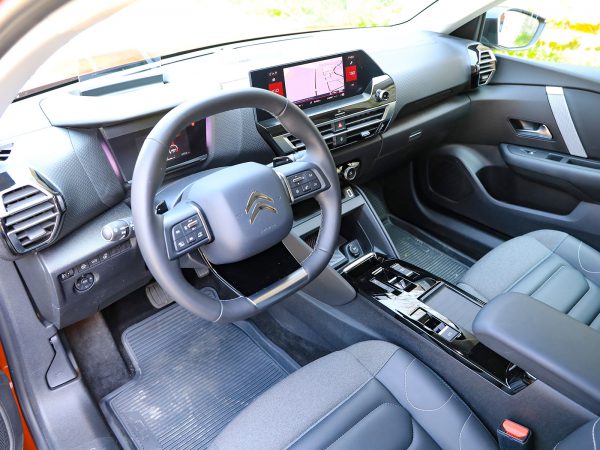 Citroen C4 Shine PureTech 130 EAT8