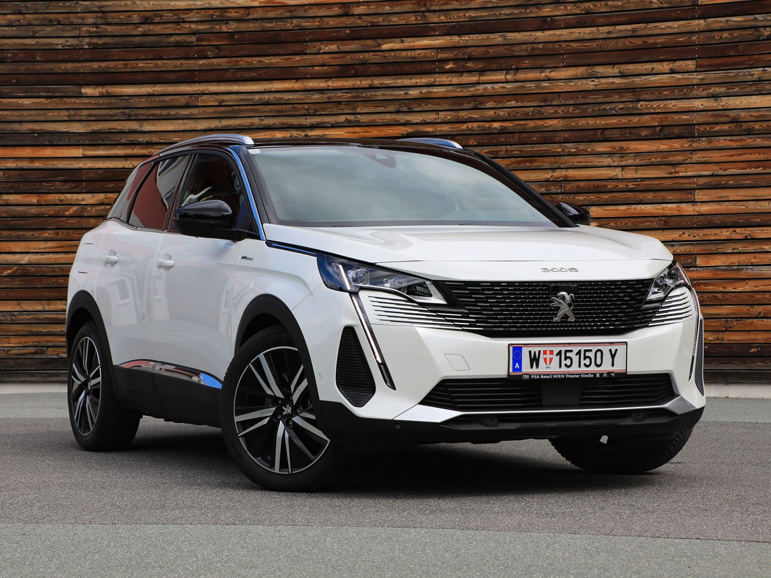 Peugeot 3008 GT Pack Hybrid4 300 EAT8 Testbericht AutoGuru.at