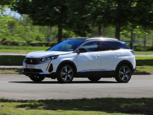 Peugeot 3008 GT Pack Hybrid4 300 EAT8