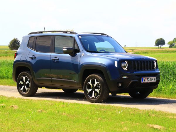 Jeep Renegade Trailhawk 4xe